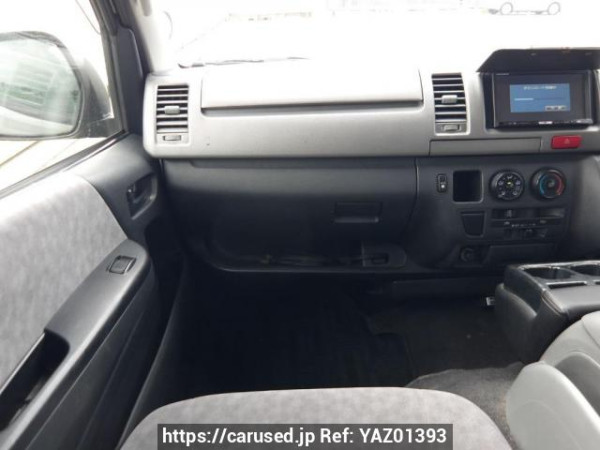 Used 2005 AT toyota regiusace-van KDH200V Image[19]