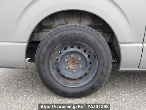 Used 2005 AT toyota regiusace-van KDH200V Image[32]