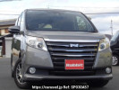 Toyota Noah ZRR80G