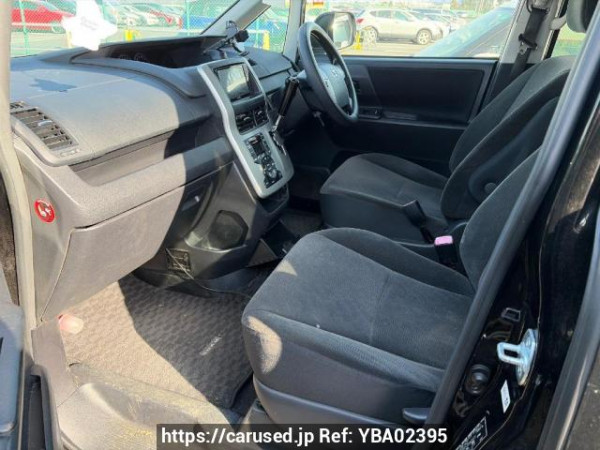Used 2010 AT toyota noah ZRR70G Image[9]