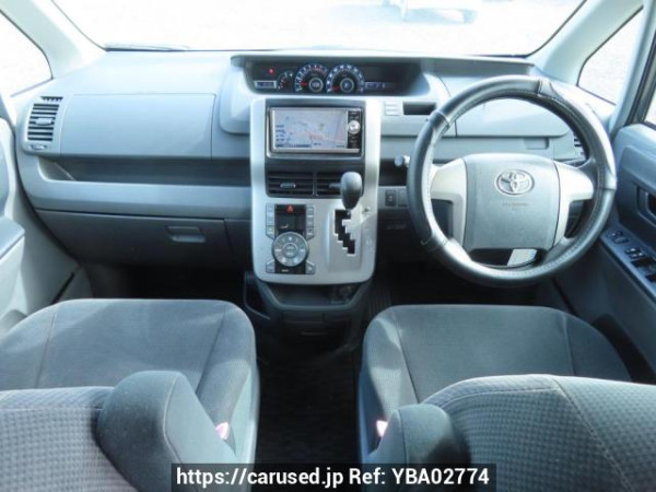 Used 2009 AT toyota noah ZRR70G Image[24]