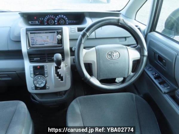 Used 2009 AT toyota noah ZRR70G Image[26]