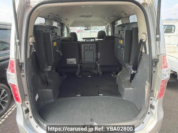 Used 2007 AT toyota noah ZRR70G Image[5]