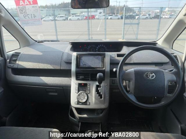 Used 2007 AT toyota noah ZRR70G Image[12]