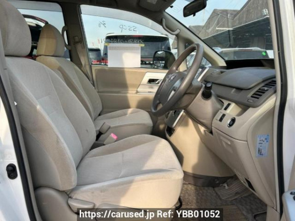 Used 2010 AT toyota noah ZRR70G Image[13]