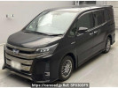 Toyota Noah ZWR80W