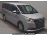 Used 2017 AT toyota noah ZWR80G Image[0]