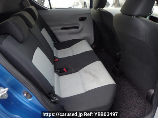 Used 2012 AT toyota aqua NHP10 Image[11]
