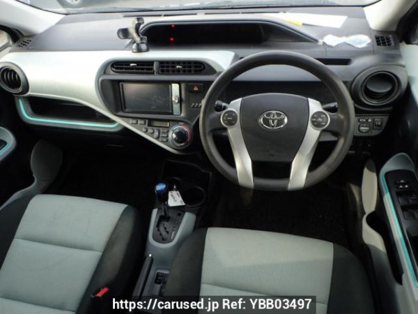 Used 2012 AT toyota aqua NHP10 Image[14]