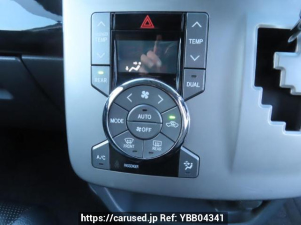 Used 2008 AT toyota voxy ZRR70W Image[33]