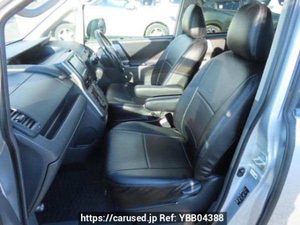 Used 2008 AT toyota voxy ZRR70W Image[17]