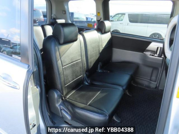 Used 2008 AT toyota voxy ZRR70W Image[19]