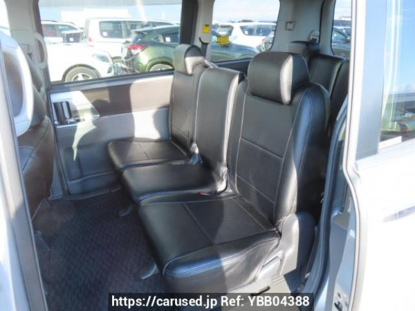 Used 2008 AT toyota voxy ZRR70W Image[21]