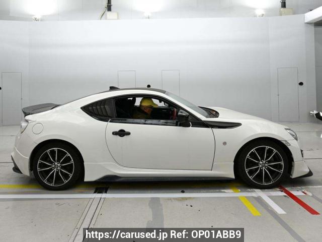 Buy Used 2016 Toyota 86 ZN6 (OP01ABB9) - Carused.jp