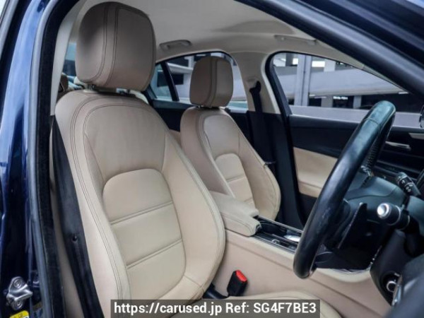 Used 2016 AT jaguar xe null Image[8]