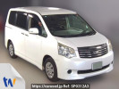 Toyota Noah ZRR70G
