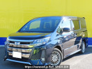 Toyota Noah ZWR80W