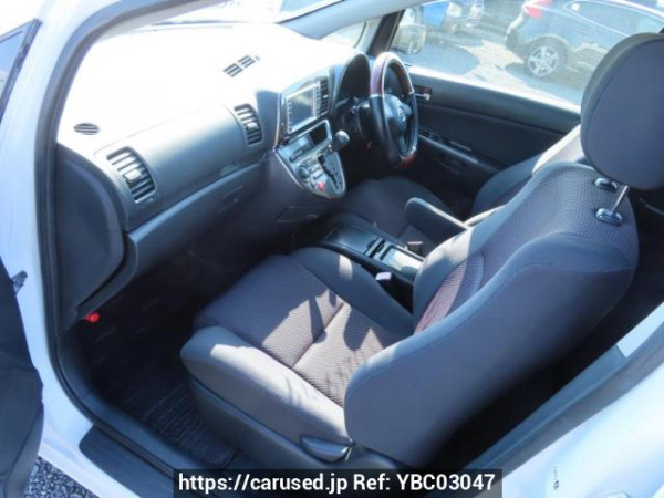 Used 2005 AT toyota wish ZNE10G Image[16]