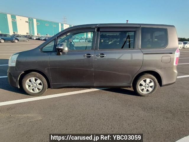 Buy Used 2009 Toyota Noah ZRR70G (YBC03059) - Carused.jp