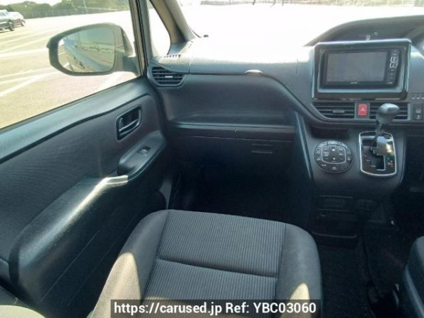 Used 2015 AT toyota noah ZRR80G Image[19]