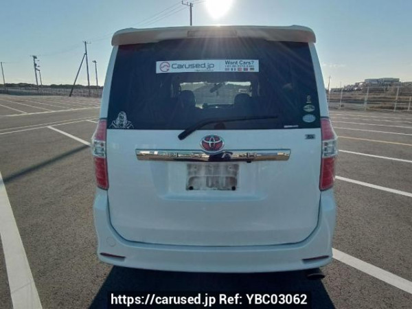 Used 2010 AT toyota noah ZRR70W Image[5]