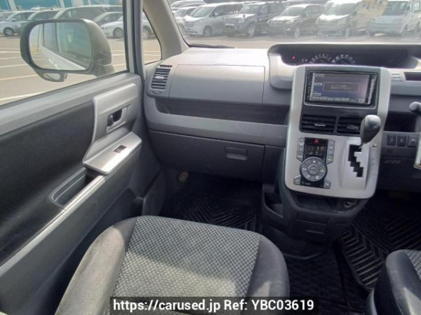 Used 2009 AT toyota noah ZRR70W Image[19]