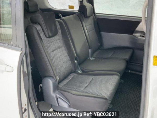 Used 2009 AT toyota noah ZRR75W Image[14]