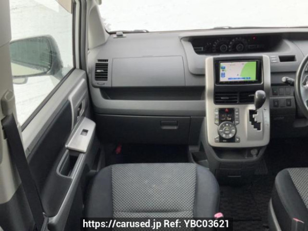 Used 2009 AT toyota noah ZRR75W Image[18]