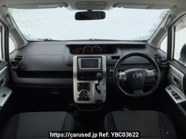 Used 2010 AT toyota noah ZRR75W Image[17]