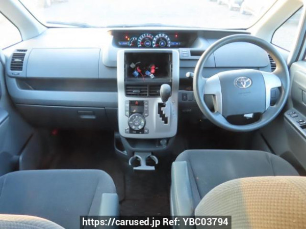 Used 2008 AT toyota noah ZRR70G Image[24]