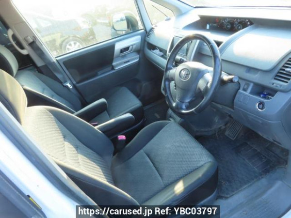 Used 2010 AT toyota noah ZRR75W Image[13]