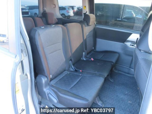 Used 2010 AT toyota noah ZRR75W Image[18]