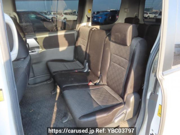 Used 2010 AT toyota noah ZRR75W Image[20]