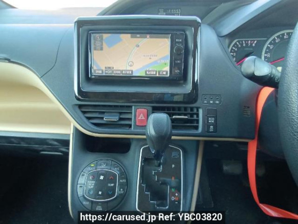 Used 2015 AT toyota noah ZRR80G Image[22]