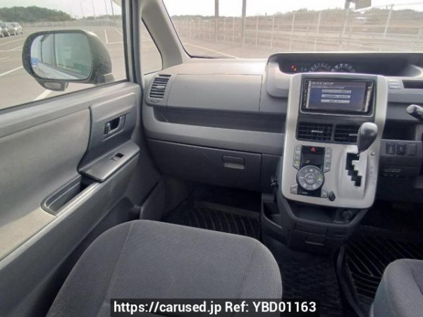 Used 2009 AT toyota noah ZRR70G Image[19]