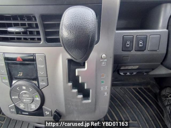 Used 2009 AT toyota noah ZRR70G Image[25]