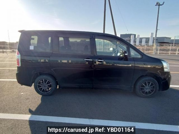 Used 2007 AT toyota noah ZRR70G Image[7]