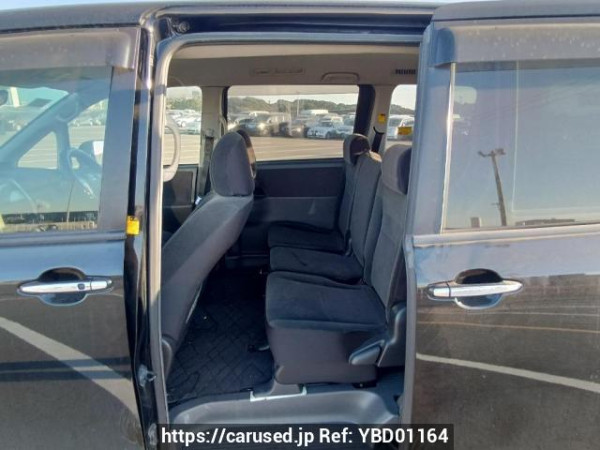 Used 2007 AT toyota noah ZRR70G Image[16]