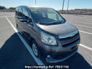 Toyota Noah ZRR70W
