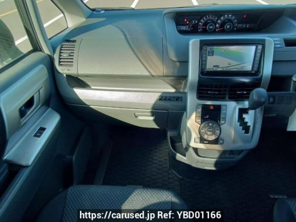 Used 2008 AT toyota noah ZRR70W Image[19]