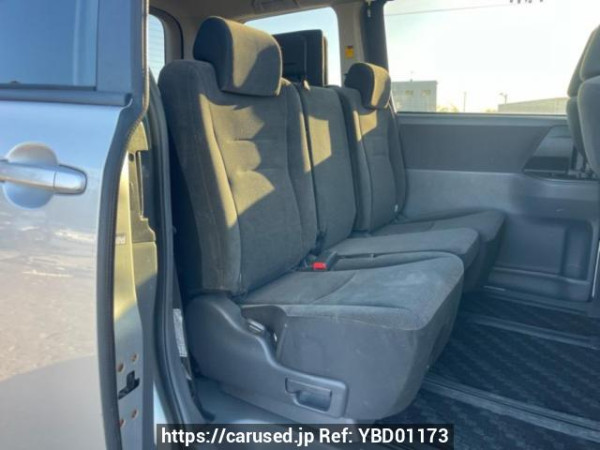 Used 2007 AT toyota noah ZRR70G Image[16]