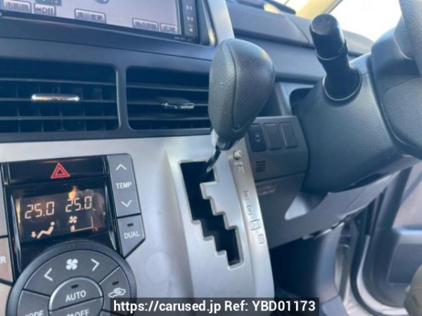 Used 2007 AT toyota noah ZRR70G Image[29]