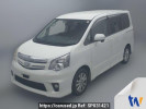 Toyota Noah ZRR70W