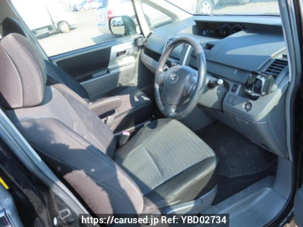 Used 2007 AT toyota voxy ZRR70W Image[14]