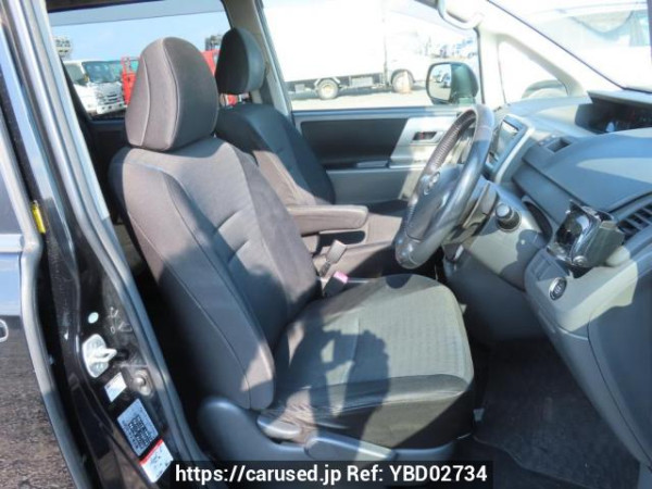 Used 2007 AT toyota voxy ZRR70W Image[15]