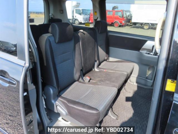 Used 2007 AT toyota voxy ZRR70W Image[19]