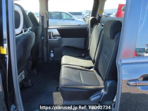 Used 2007 AT toyota voxy ZRR70W Image[20]