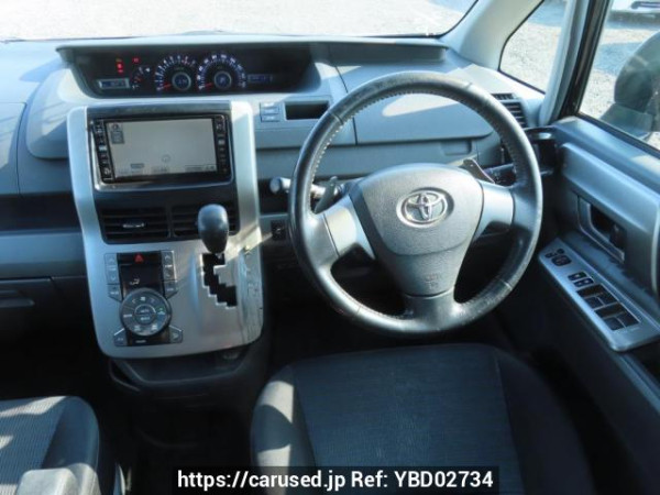Used 2007 AT toyota voxy ZRR70W Image[26]