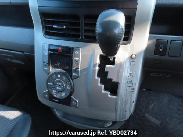 Used 2007 AT toyota voxy ZRR70W Image[31]