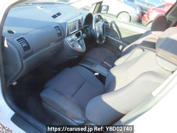 Used 2005 AT toyota wish ZNE10G Image[16]